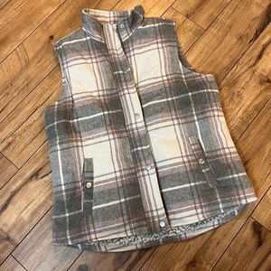 🌿 Altar’d State size small flannel fleece lined vest